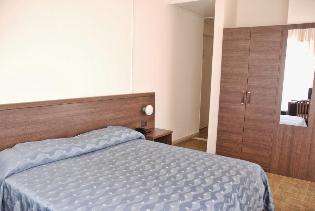 Hotel Scacciapensieri 네뚜노 외부 사진