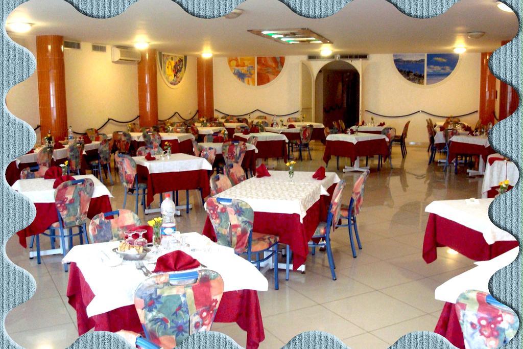 Hotel Scacciapensieri 네뚜노 외부 사진