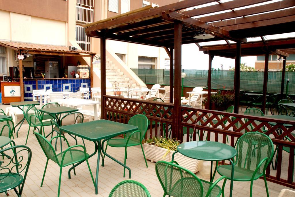 Hotel Scacciapensieri 네뚜노 외부 사진