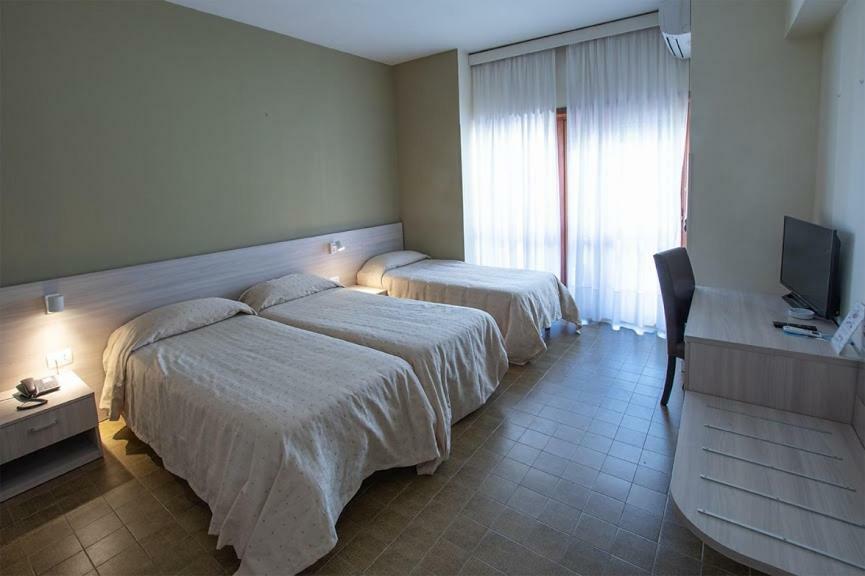 Hotel Scacciapensieri 네뚜노 외부 사진