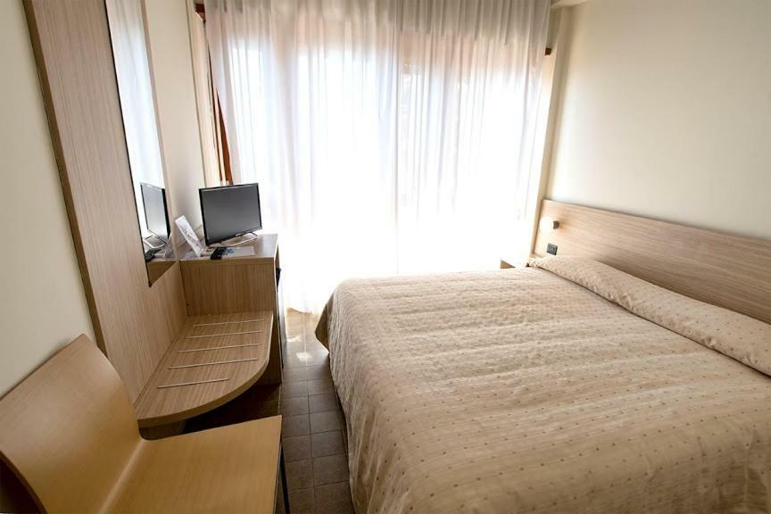 Hotel Scacciapensieri 네뚜노 외부 사진